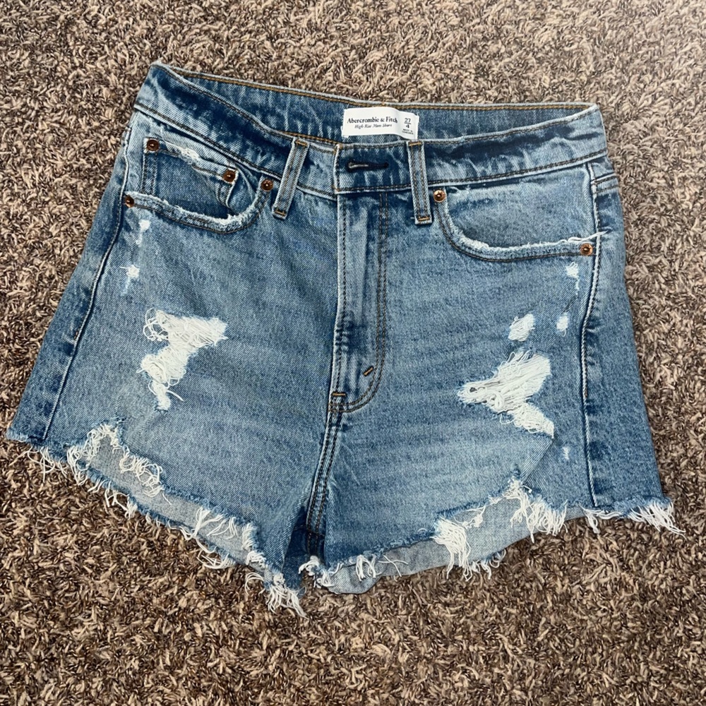 COPY - Abercrombie & Fitch High Rise Mom Short 27/4